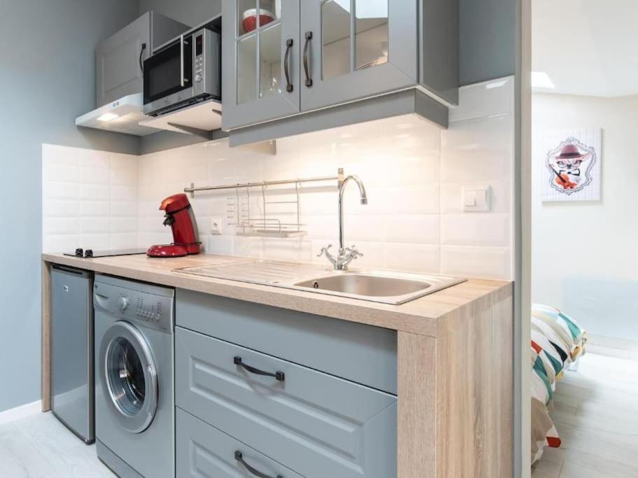 Le Paris Eiffel - Appartement Cosy En Plein Centre Bourgoin-Jallieu Exterior foto